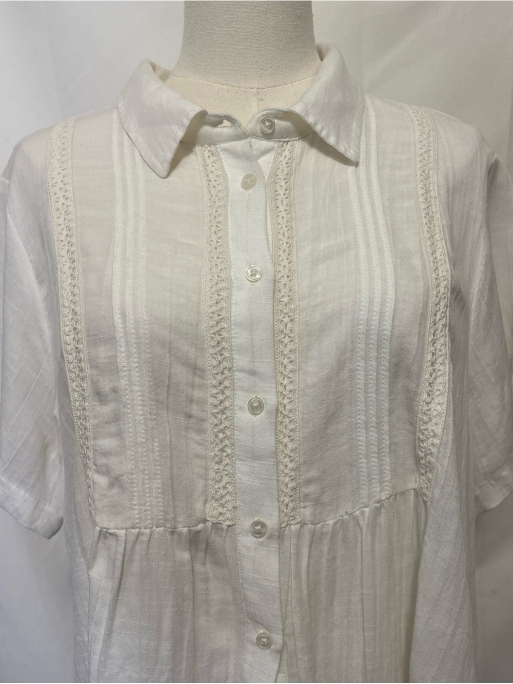 Lucky Brand White Button-Front Pintuck Lace Blouse. Size Large. EUC. - Picture 2 of 12